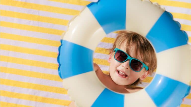 Lee más sobre el artículo 🕶️ Protección solar ocular en Huesca ☀️